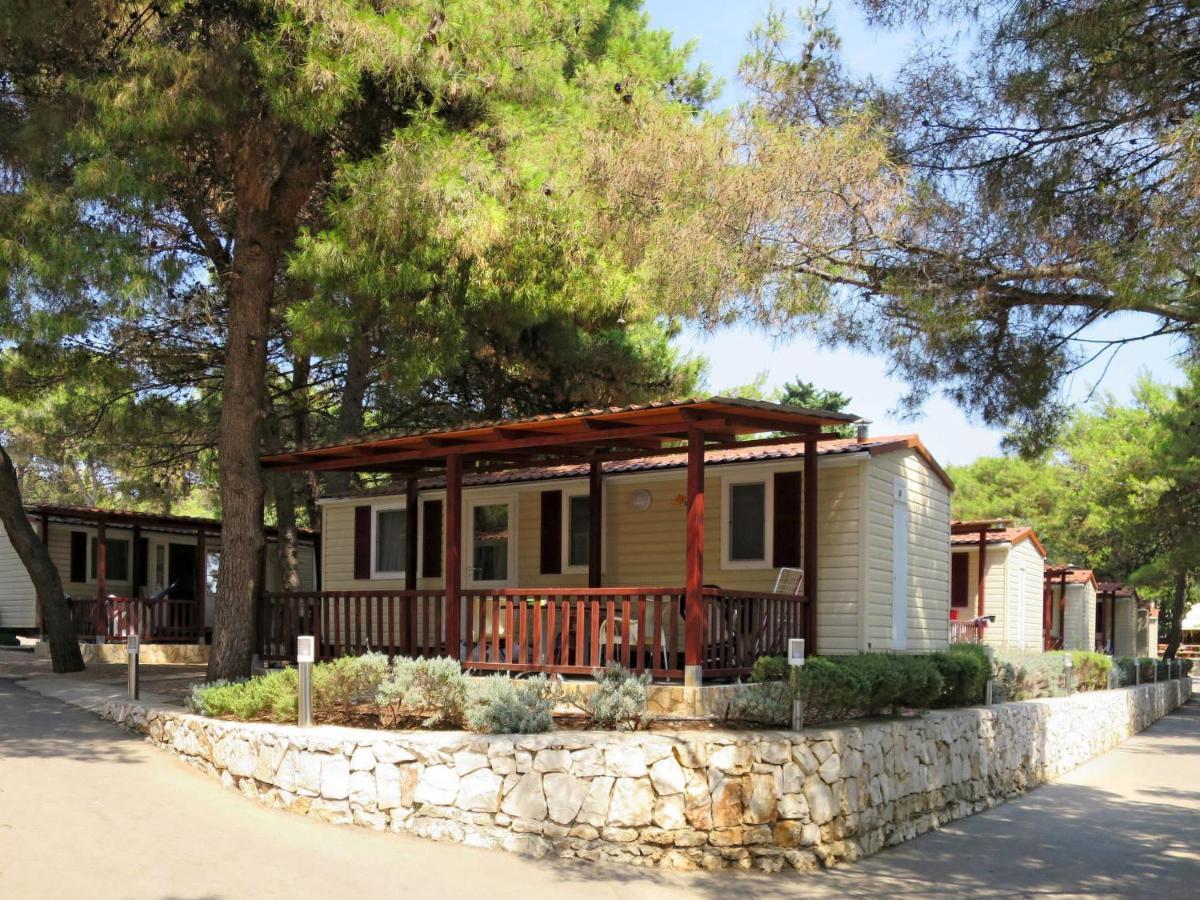 Holiday Home Camp Rozac - Tgr215 Trogir Eksteriør billede